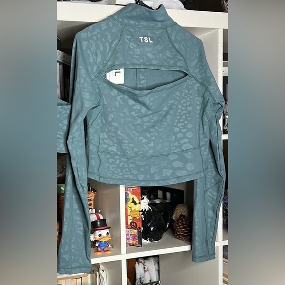 NWT TSL Collection Workout crop jacket - Picture 2 of 4
